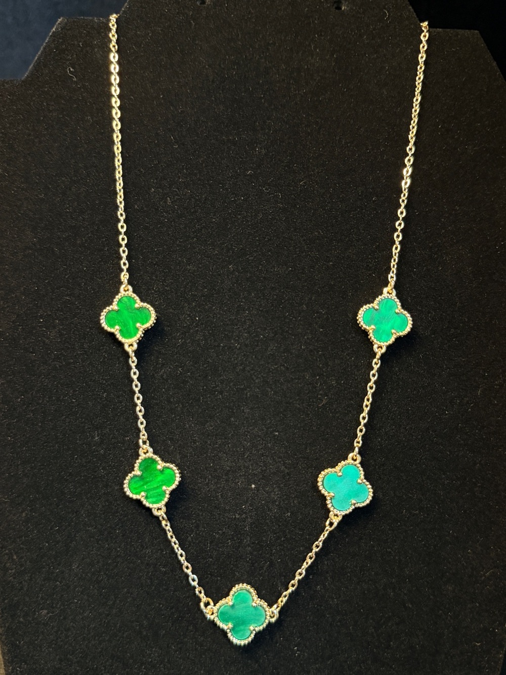 Green Clover leaf necklace 18k gold filled 13-18 in adjustable